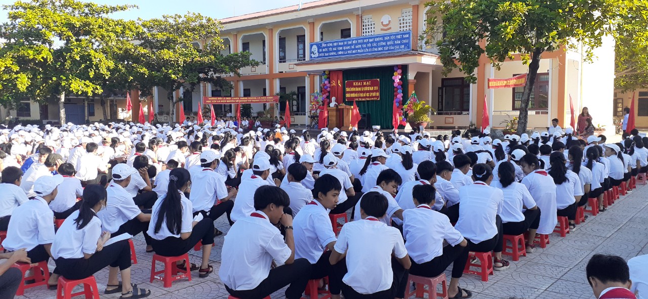 ẢNH HỌC SINH HÂN HOAN HƯỞNG ỨNG TUẦN LỄ HỌC TẬP 05.10.2020.jpg